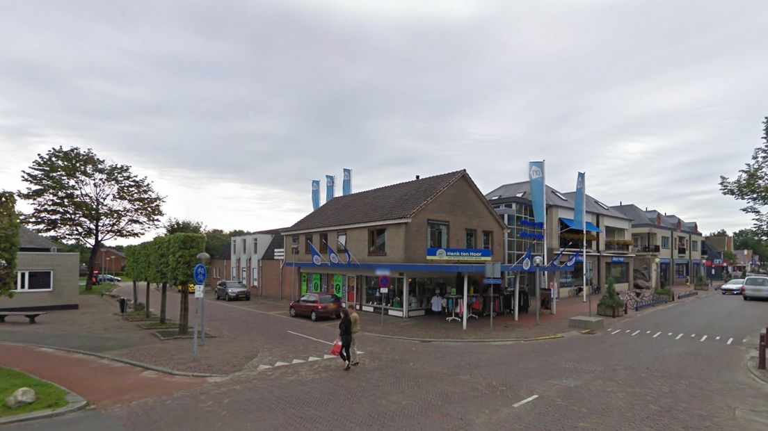 De hoek van de Bergman-Beinsstraat en de Hoofdstraat in Borger (Rechten: Google Streetview)