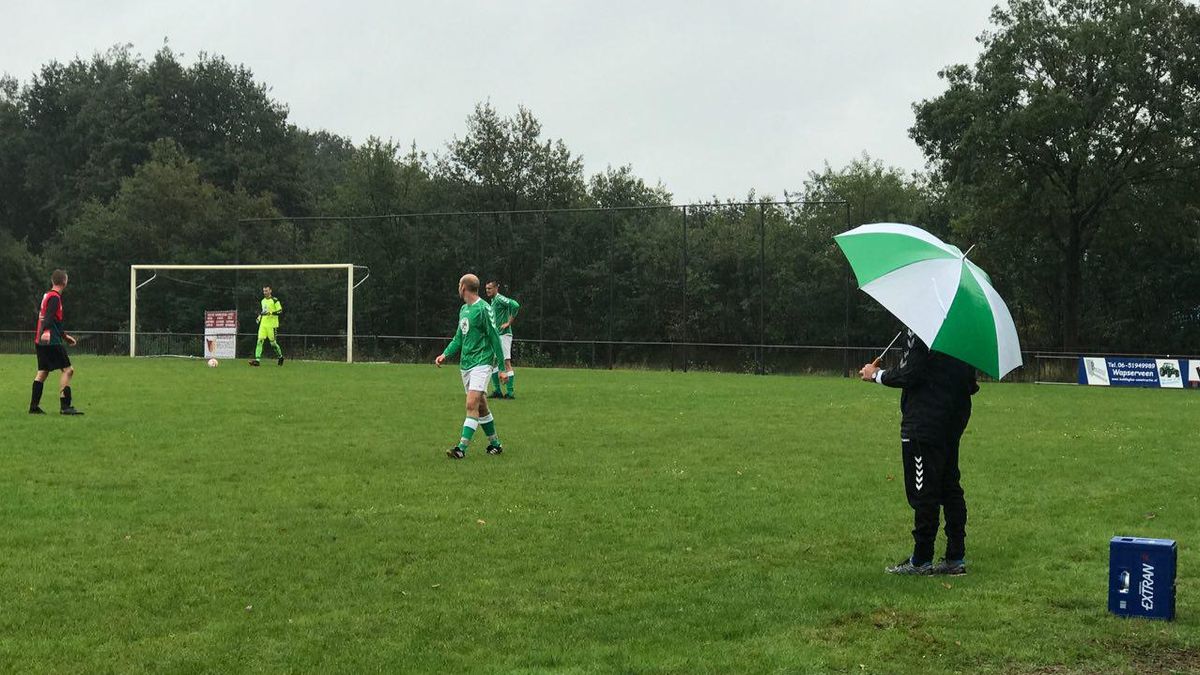 Uffelte klopt buurman na achterstand