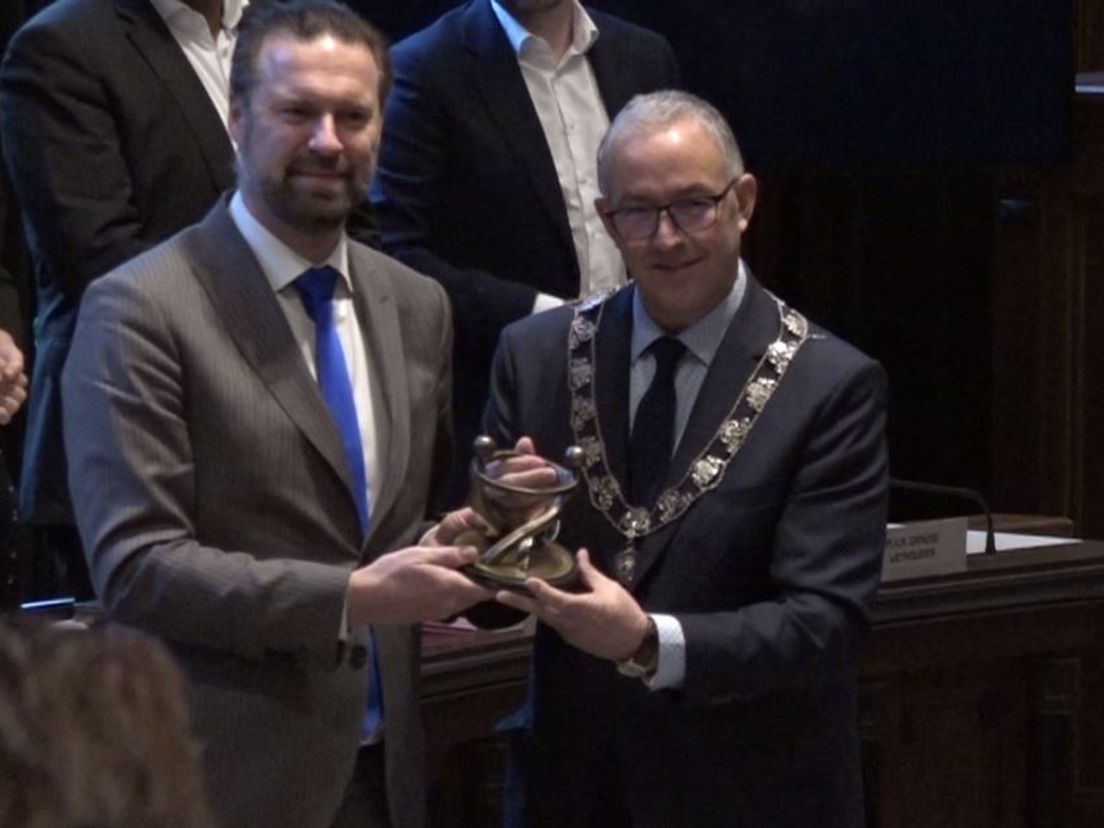Maarten Struijvenberg met burgemeester Aboutaleb