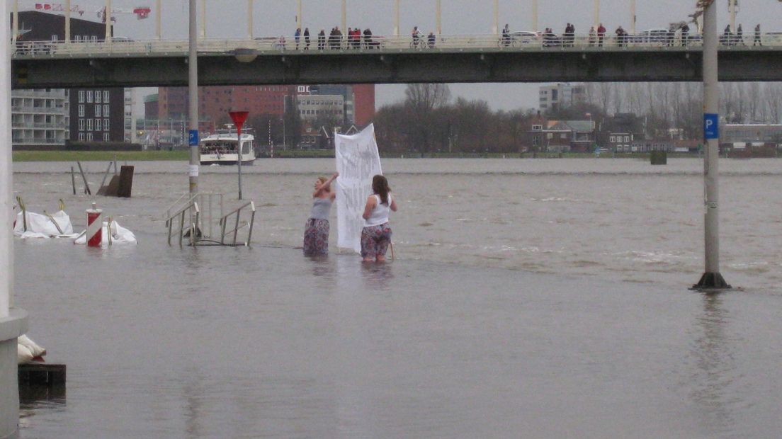 Watertoeristen en Hoog Water