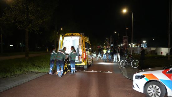 Fietser gewond bij ongeval in Zwolle. Fietser gewond bij ongeval in Zwolle.