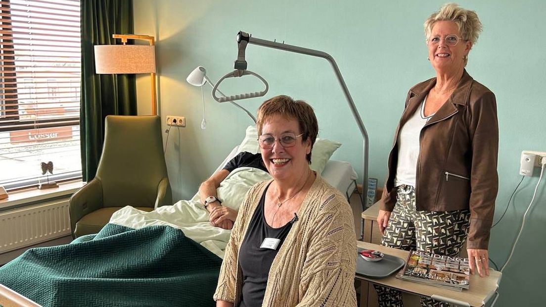 Louise (l) en Marinet zijn vrijwilligers in het hospice: