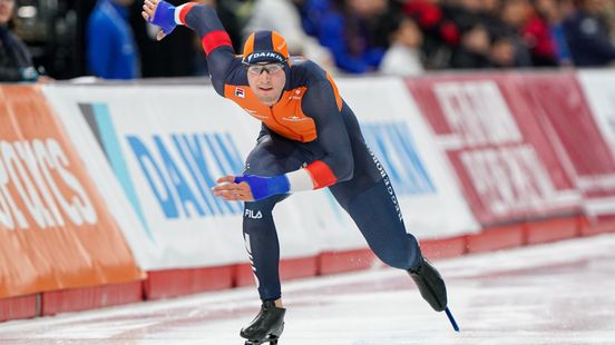 De Boo raakt ook Thialf-baanrecord 500 meter kwijt, maar pakt wel goud op teamsprint