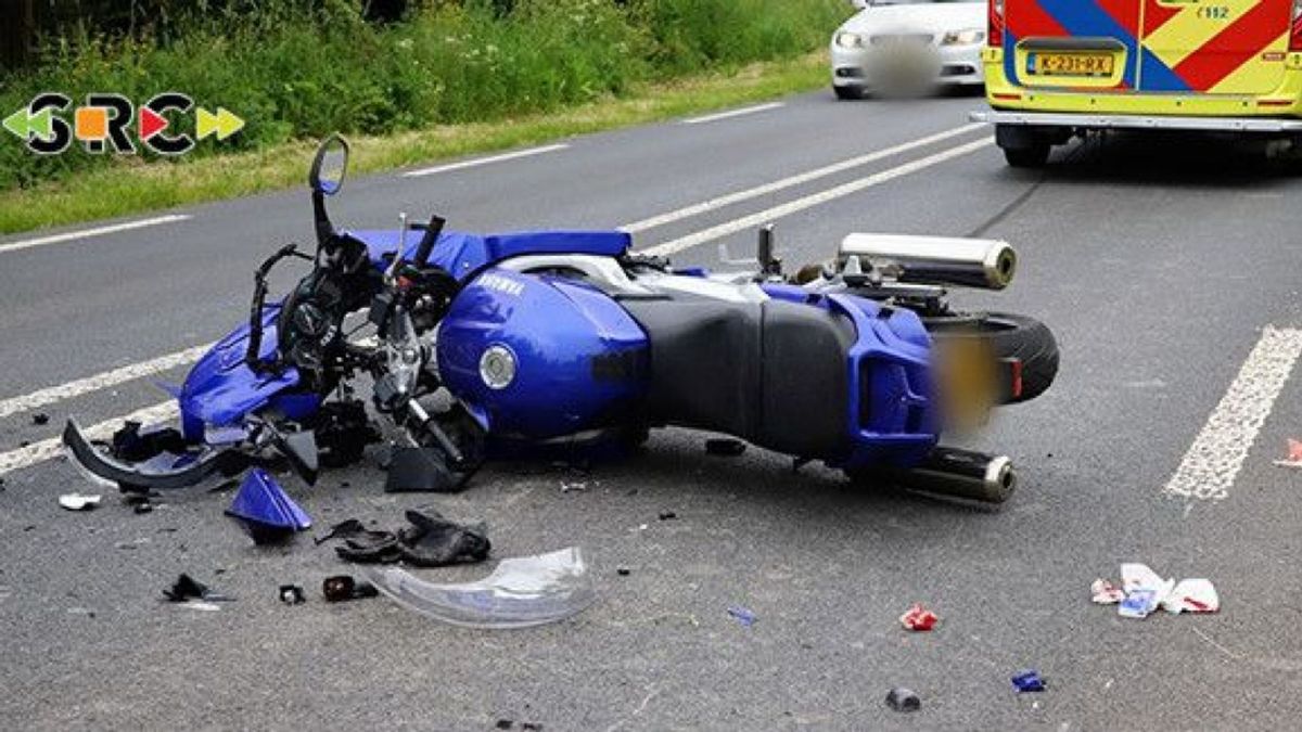Motorrijder gewond bij botsing achterop hooischudder in Buurmalsen