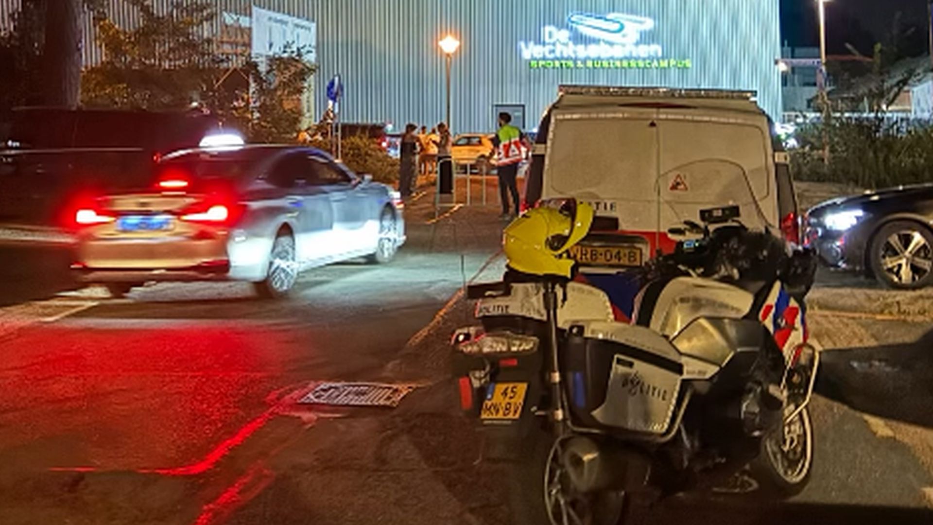 Politie grijpt in bij feest studentencorps: vechtpartijen, geluidsoverlast en personen in het water