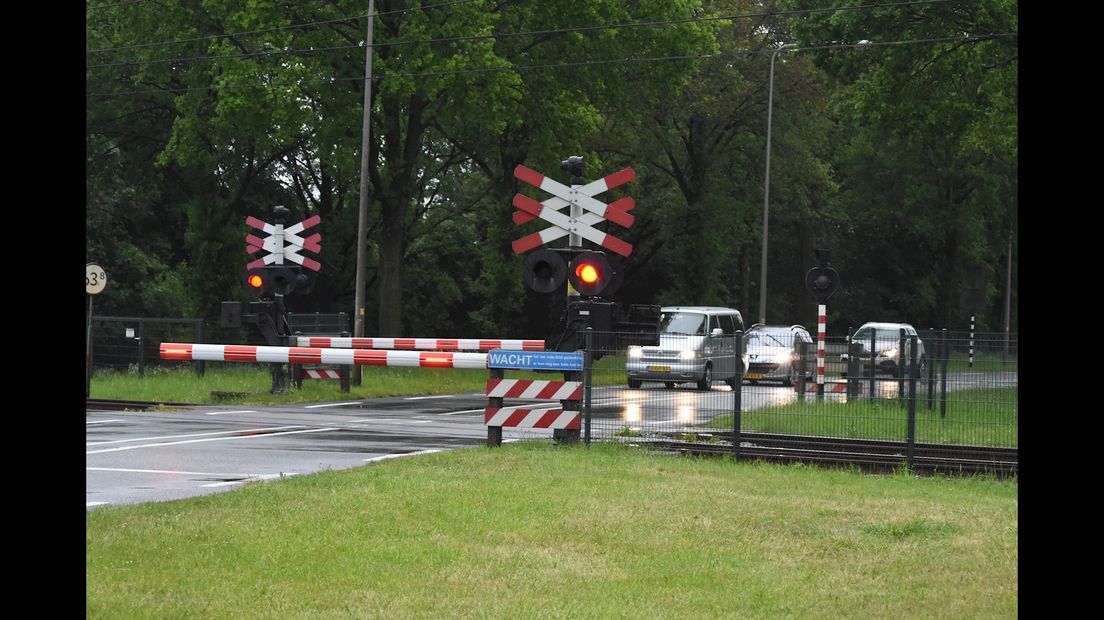 Slagbomen van spoorwegovergangen gesloten door storing