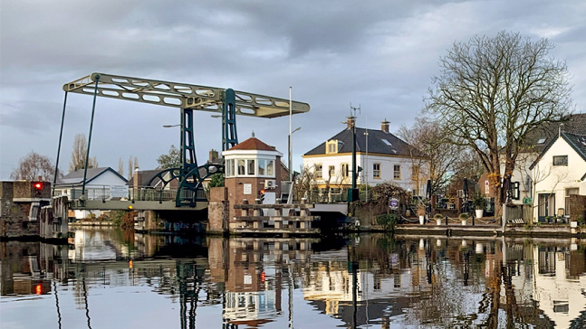 De Koudekerksebrug in Koudekerk aan den Rijn