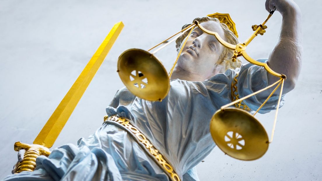 Een beeld van vrouwe Justitia