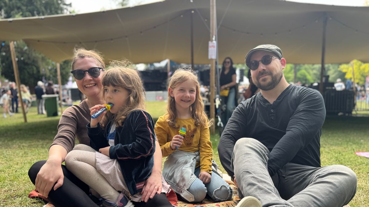 Mama's Pride viert Moederdag: vrijwilligers uit heel Zuid-Limburg helpen mee