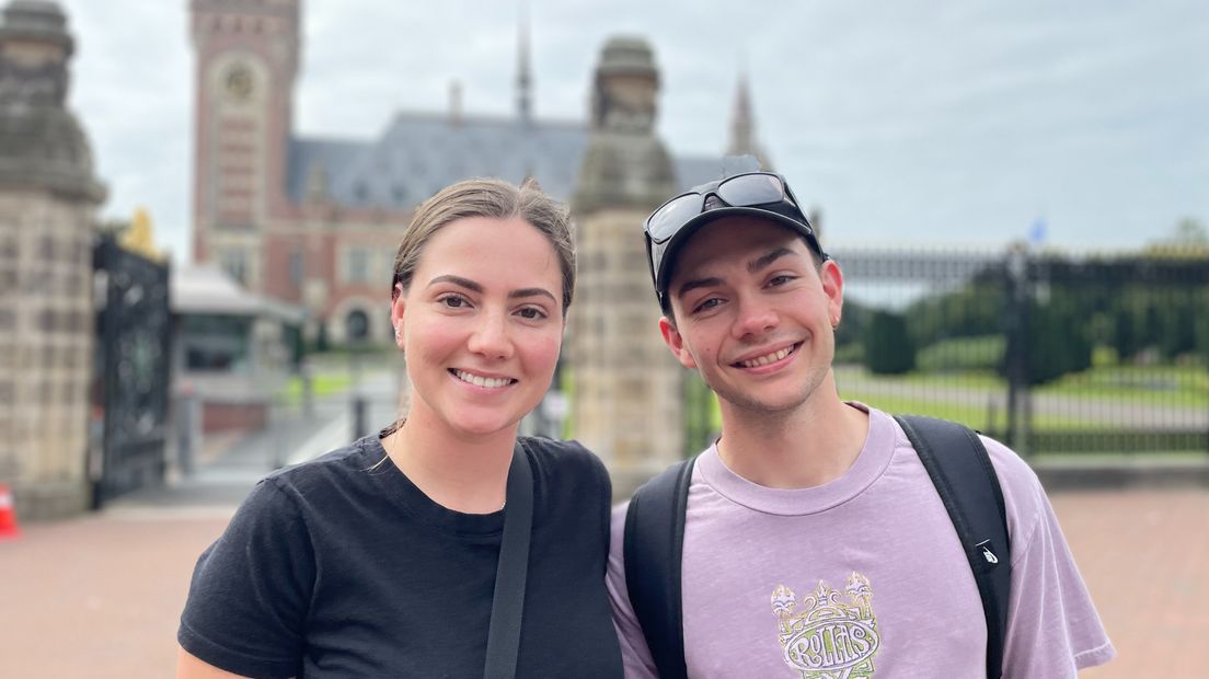 Georgia en Kassidy bezoeken deze het Vredespaleis