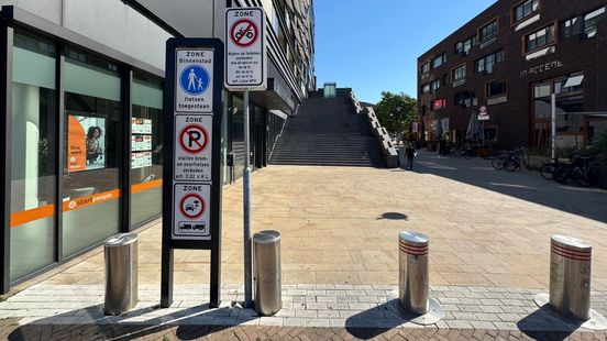 Na Zwolle beboet nu ook Enschede 'vieze' busjes in het centrum: al 119 boetes Nieuws