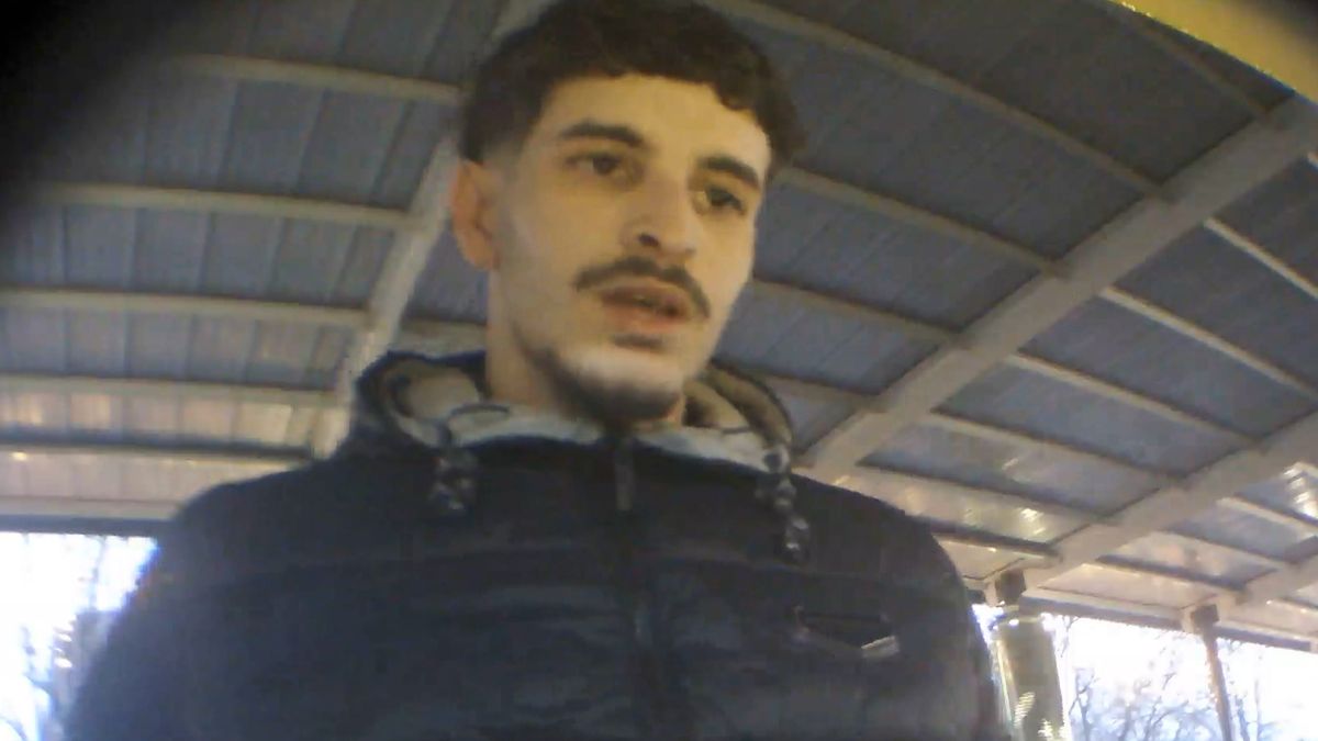 Vermomd als PostNL-bezorger slaat oplichter toe in Zwolle