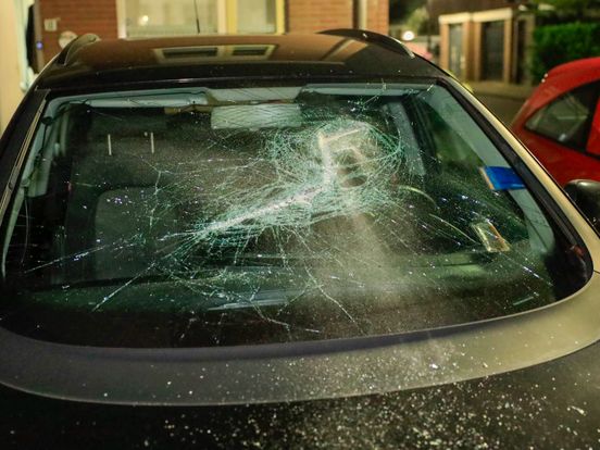 112-nieuws: Ongeval vrachtwagen en caravan bij knooppunt Rijnsweerd | 'Amersfoortse auto vernieler moet behandeling krijgen'