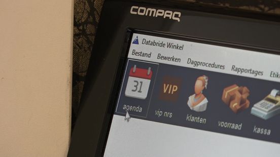 Jenneke Drooglever staat al 55 jaar aan het roer van bruidswinkel Mariages in Hoogeveen