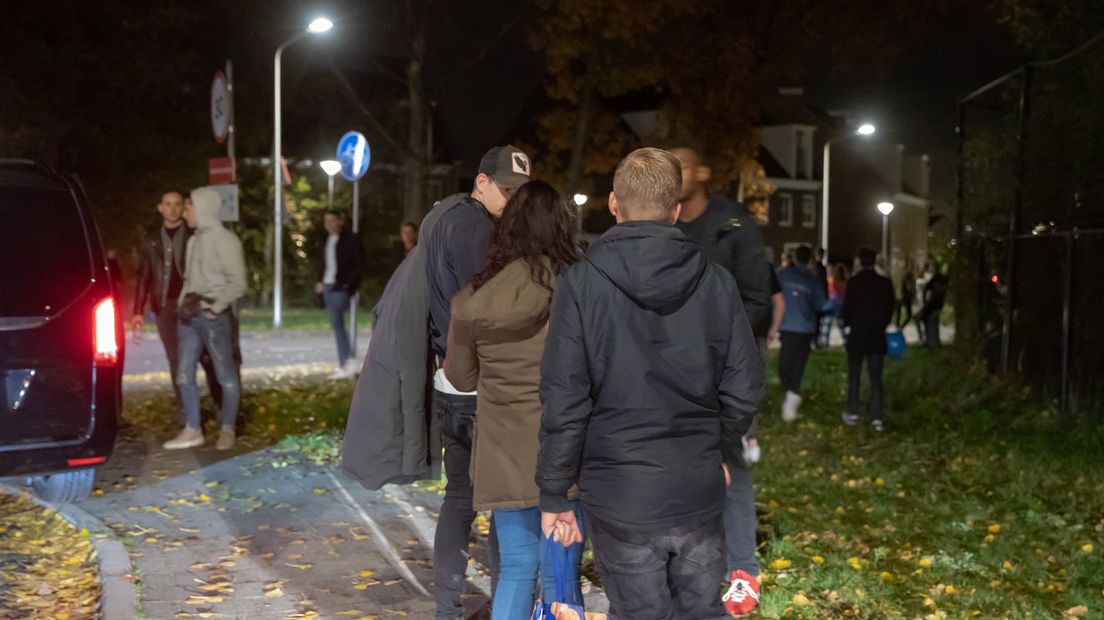 Het illegale feest stopte rond 02.00 uur.