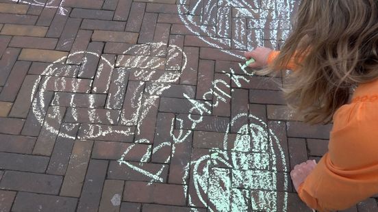 Hele plein vol met hartjes voor vrijwilligers