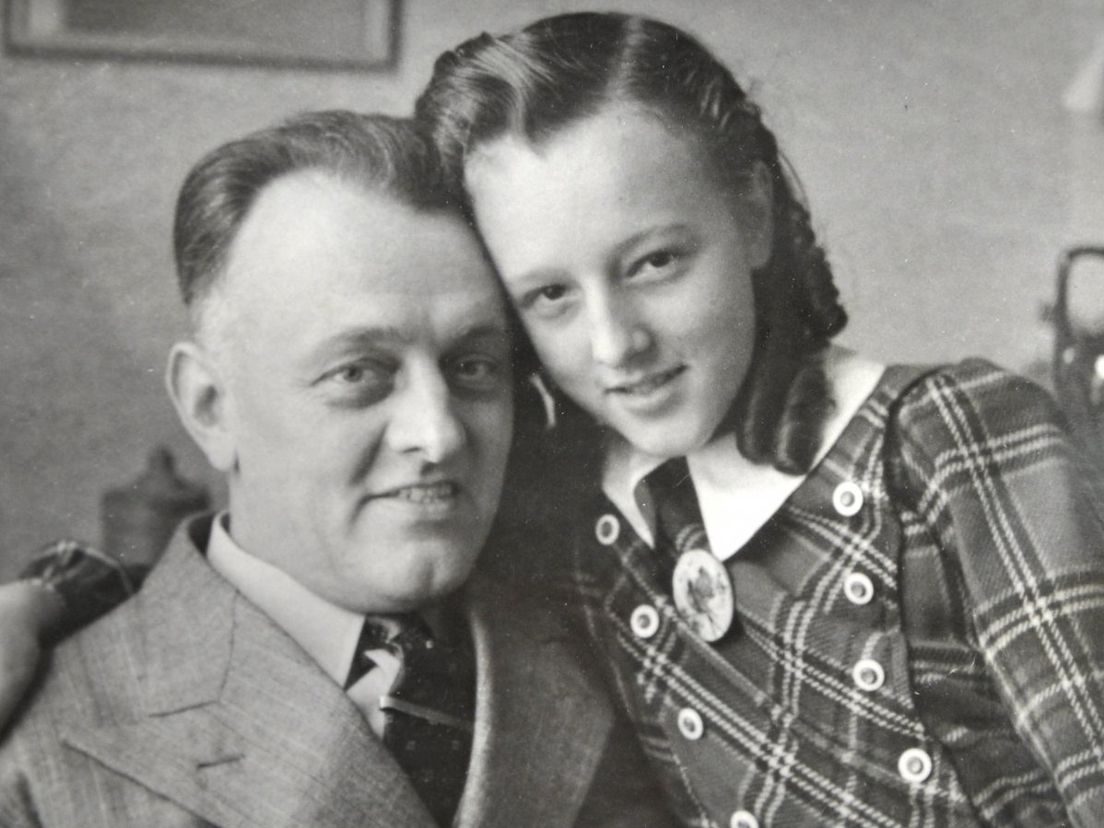 Annie van Leerzem met haar vader