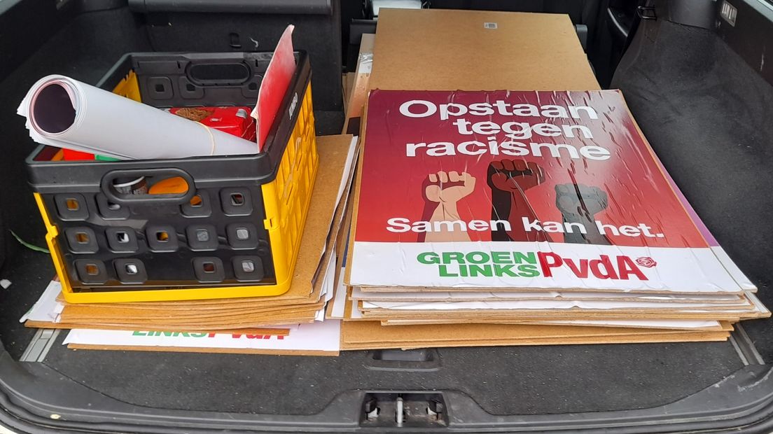 De campagneborden voordat ze opgehangen werden in de gemeente Midden-Groningen