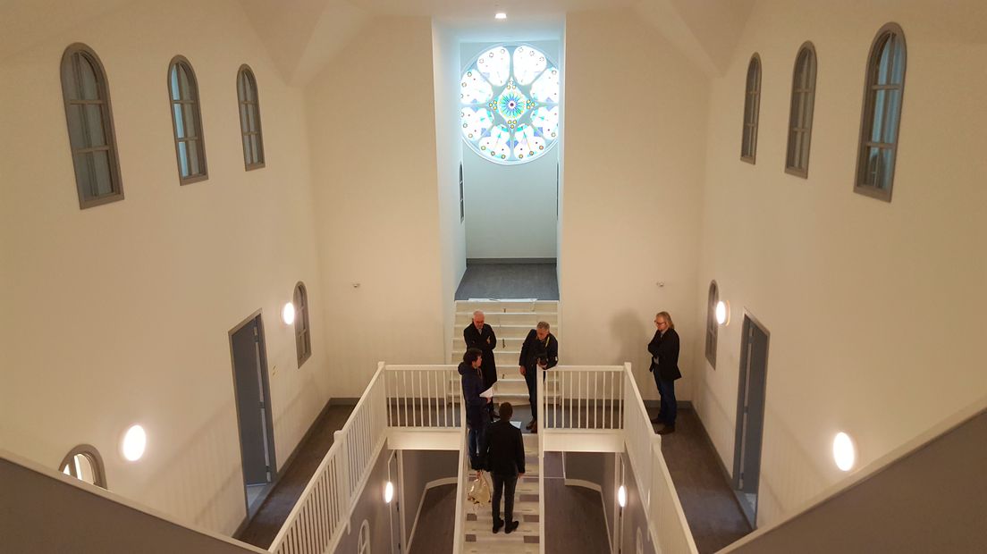 Het interieur van de voormalige kerk.