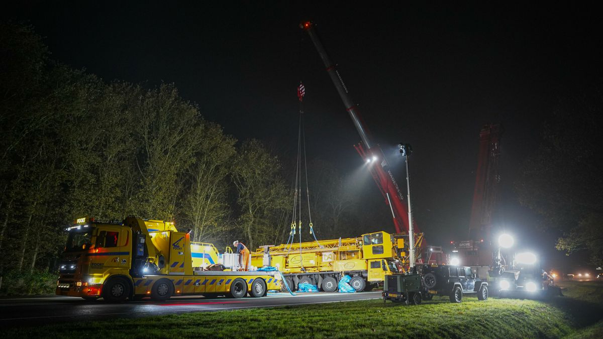 Kraanwagen geborgen en weg schoongemaakt: N34 weer vrij
