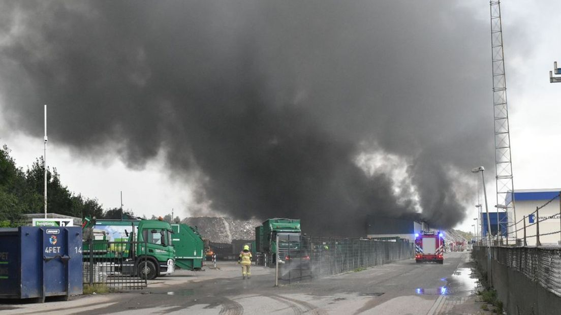 Grote brand bij afvalverwerker.