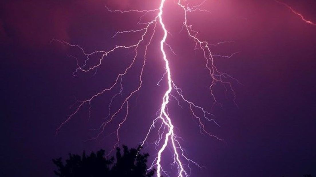 Onweer is in aantocht, zeggen de meteorologen.