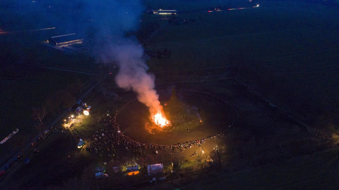 Paasvuur Dijkerhoek, Het grootste paasvuur: