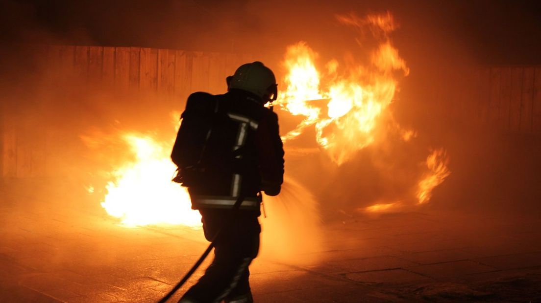 Bluswerkzaamheden bij autobrand