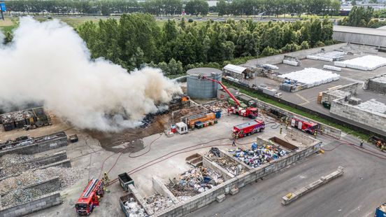 Brand bij afvalverwerker onder controle