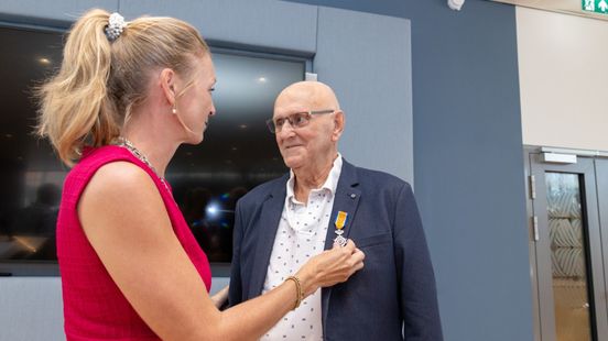 Na tientallen jaren vrijwilligerswerk krijgt Wim (82) een bijzondere verrassing
