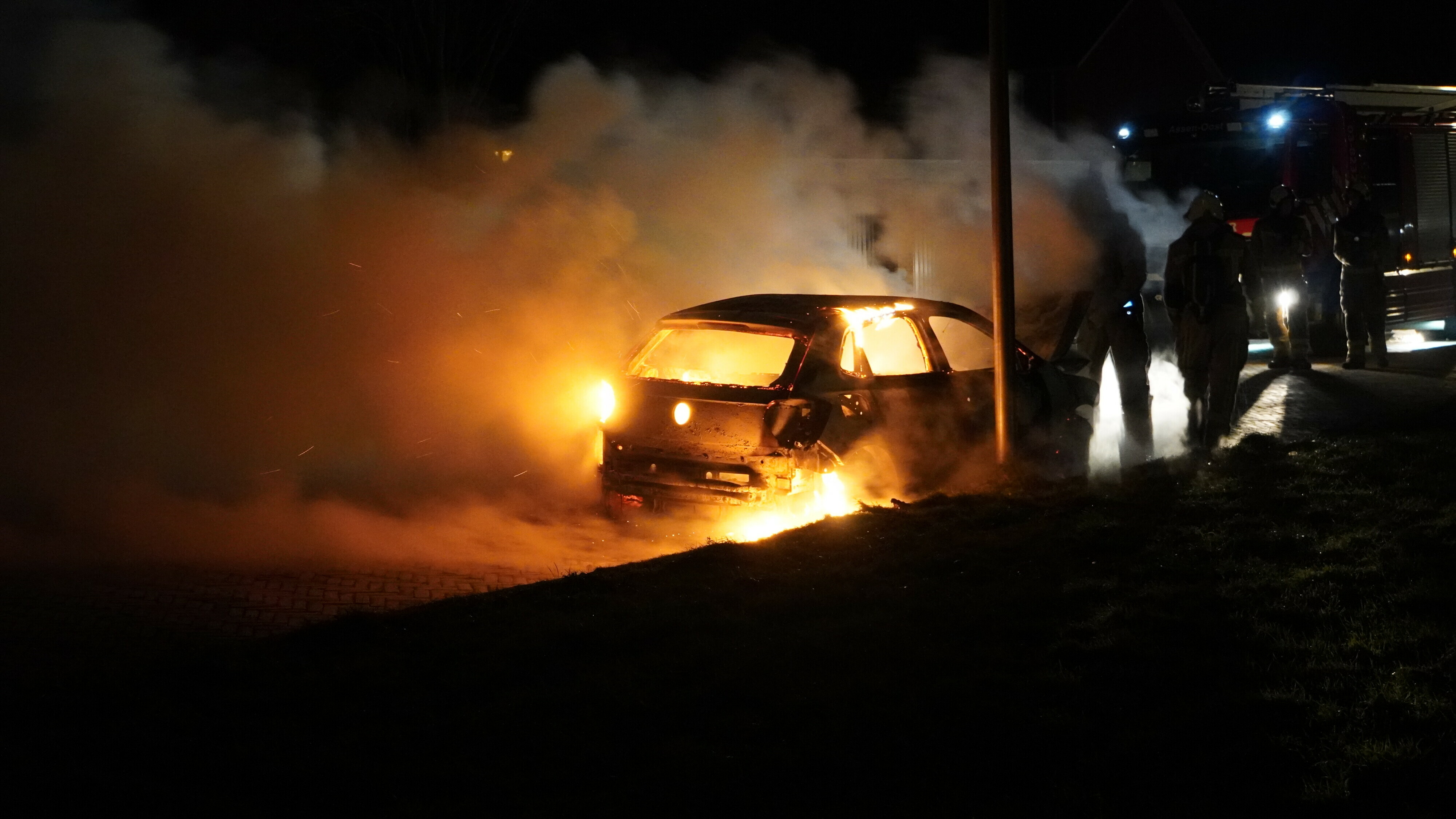 Politie houdt verdachte aan voor autobrand in Assen