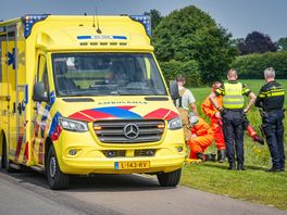 Persoon belandt met grasmaaier in kanaal