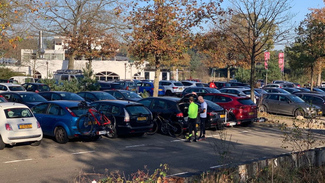 Volle parkeerplaats Sallandse heuvelrug