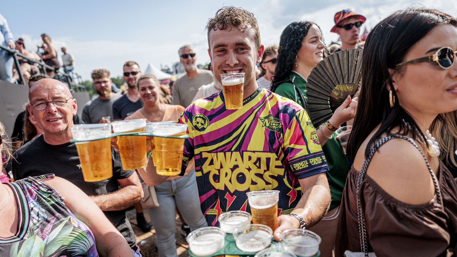 Brak na de Zwarte Cross: mag je je ziekmelden met een kater?