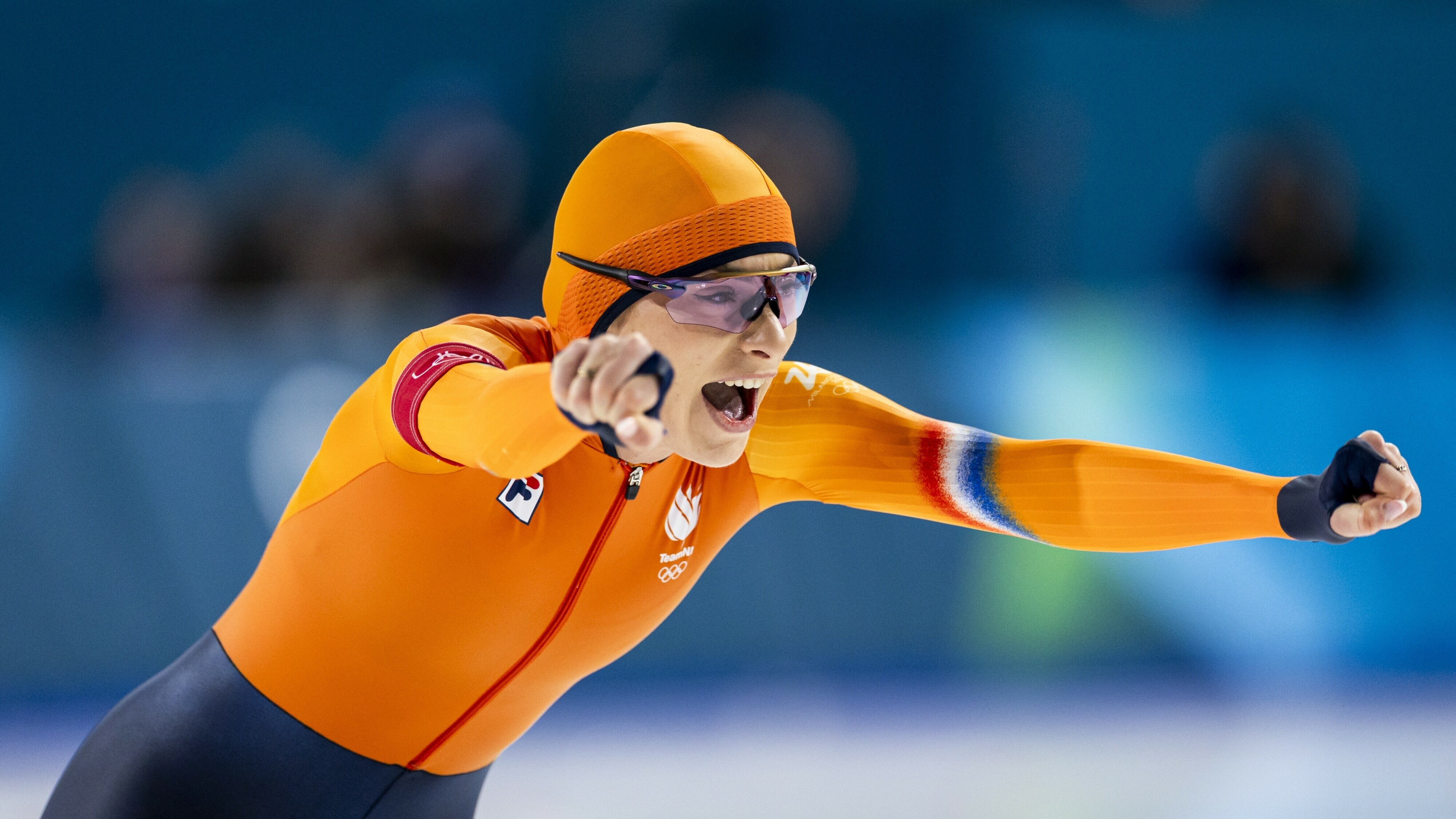 Femke Kok kaam mei de hannen yn de loft oer de streek