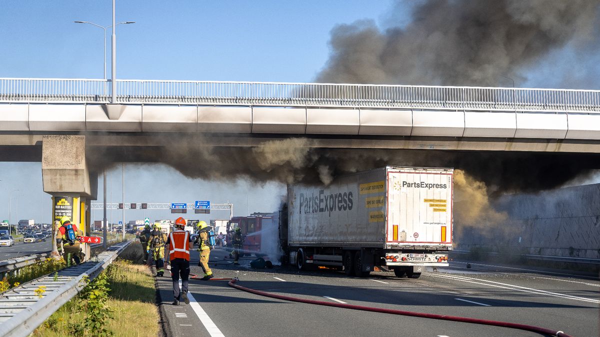 Vrouw (45) uit Leerdam overleden bij ongeluk op A9
