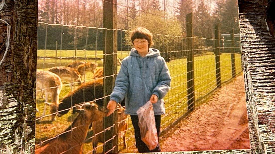 Archieffoto van Gerlinde Meendering bij het hertenkamp in Vriescheloo