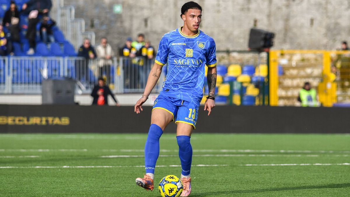 Cambuur vindt nieuwe rechterverdediger | IJshockeyclub uit Heerenveen heet voortaan Jumbo Flyers