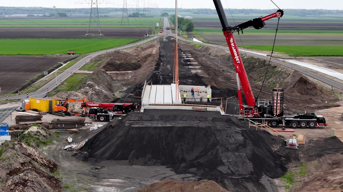 Gepriegel met tonnen en centimeters op afgesloten N391
