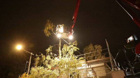 Beunhaas verkijkt zich op klus • zwaargewonde bij ongeluk in huis. Beunhaas verkijkt zich op klus • zwaargewonde bij ongeluk in huis.