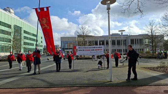 Aanhouding bij tegendemonstratie op campus Radboud Universiteit