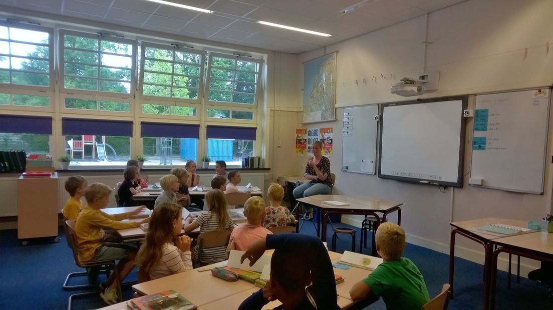 De leerlingen weer in de klas (Rechten: Frits Emmelkamp/RTV Drenthe)
