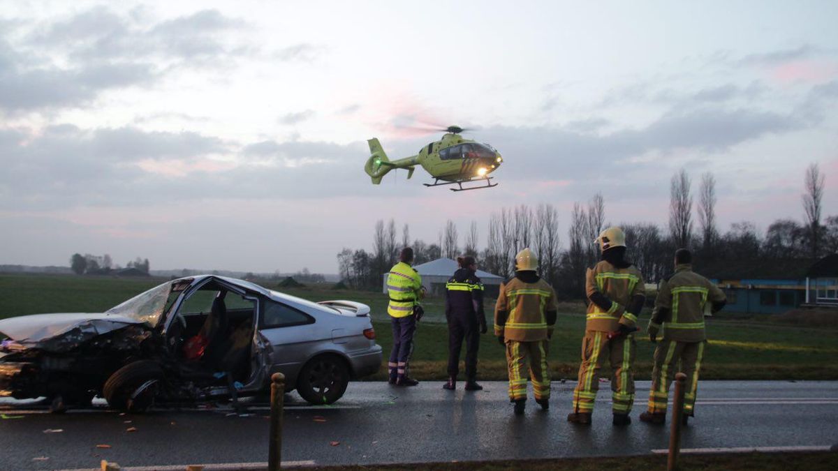 Drie gewonden bij botsing in Nijensleek