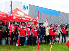 Werknemers Moderna in Hardenberg doen mee aan landelijke staking bij Industriële wasserij
