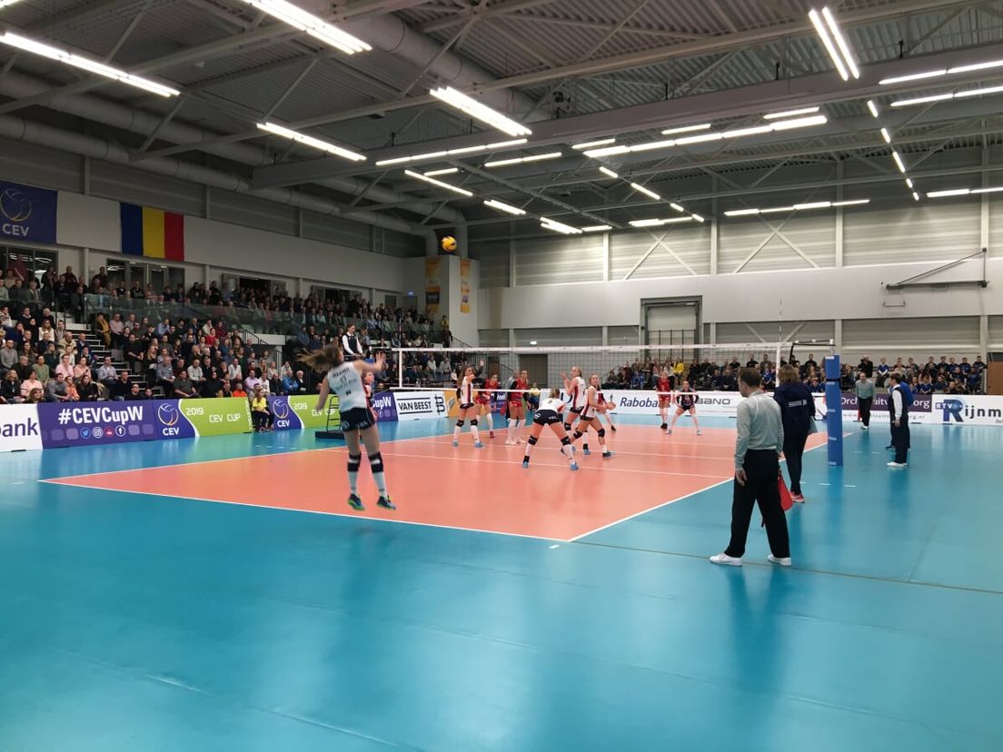 Sliedrecht Sport tegen Stiinta Bacau in de CEV Cup