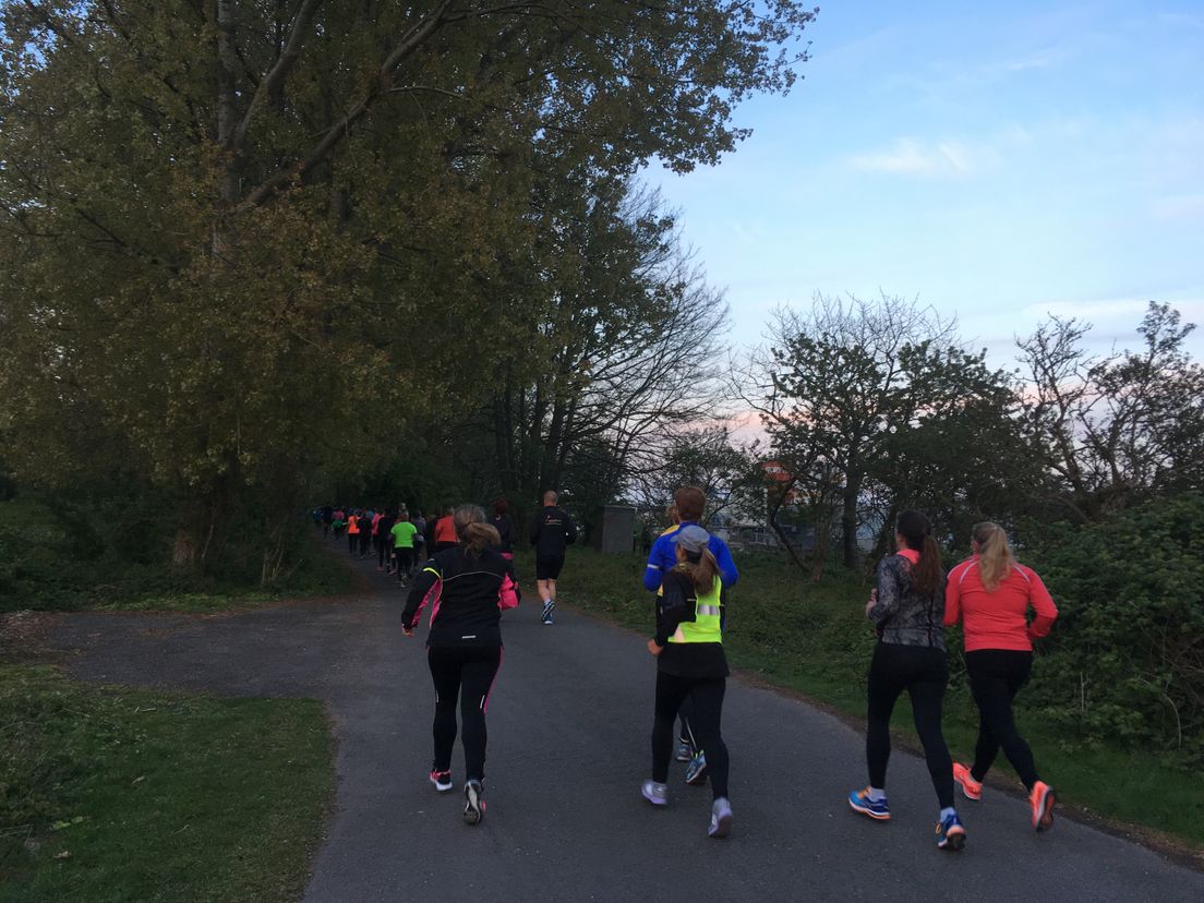 Hardlopen met Running Crew Rotterdam op EIland van Brienenoord