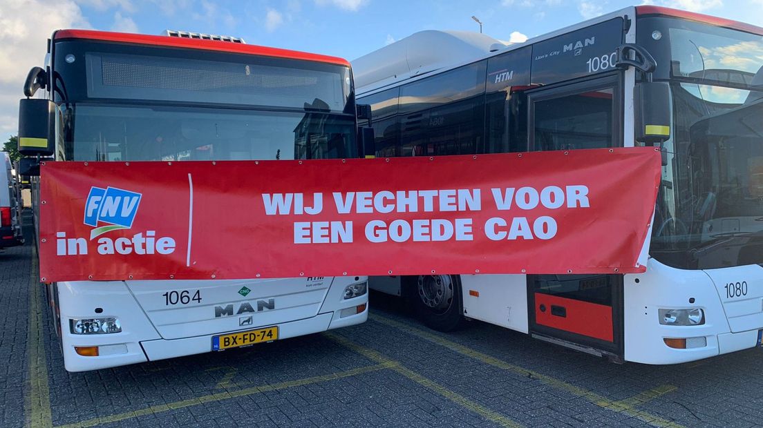 De buschauffeurs hebben het werk vandaag neergelegd