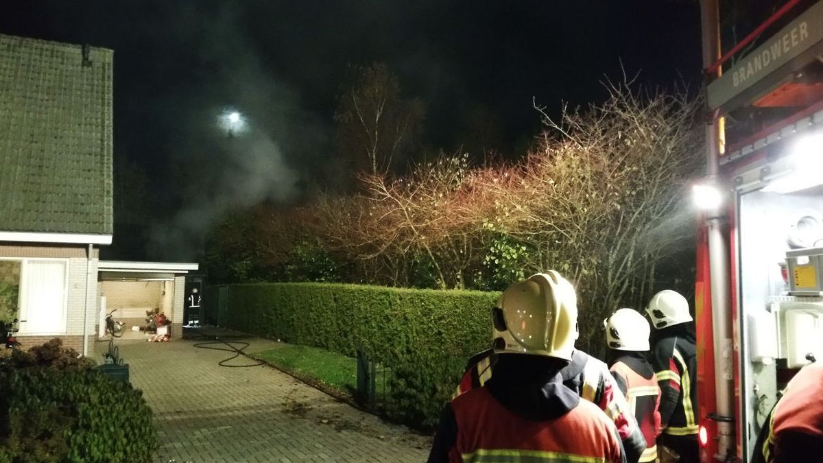 Schuur vliegt in brand in Barger-Compascuum