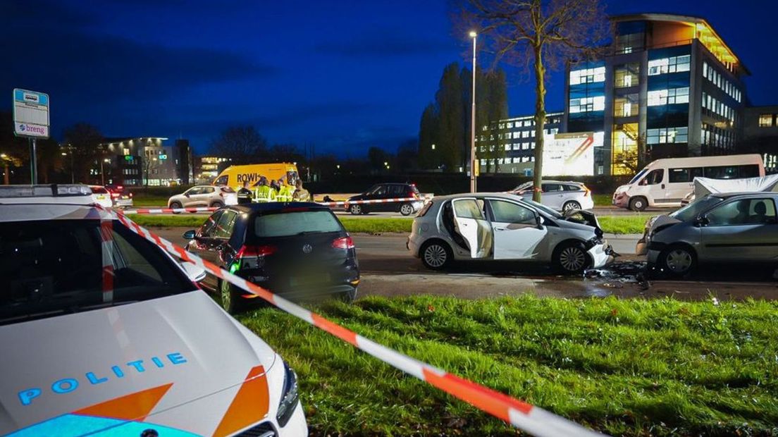 Het ongeluk gebeurde rond 16.00 uur op de Burgemeester Matsersingel.