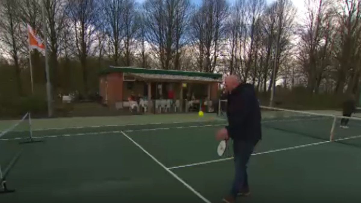 Expeditie Grunnen speelt pickleball in Usquert